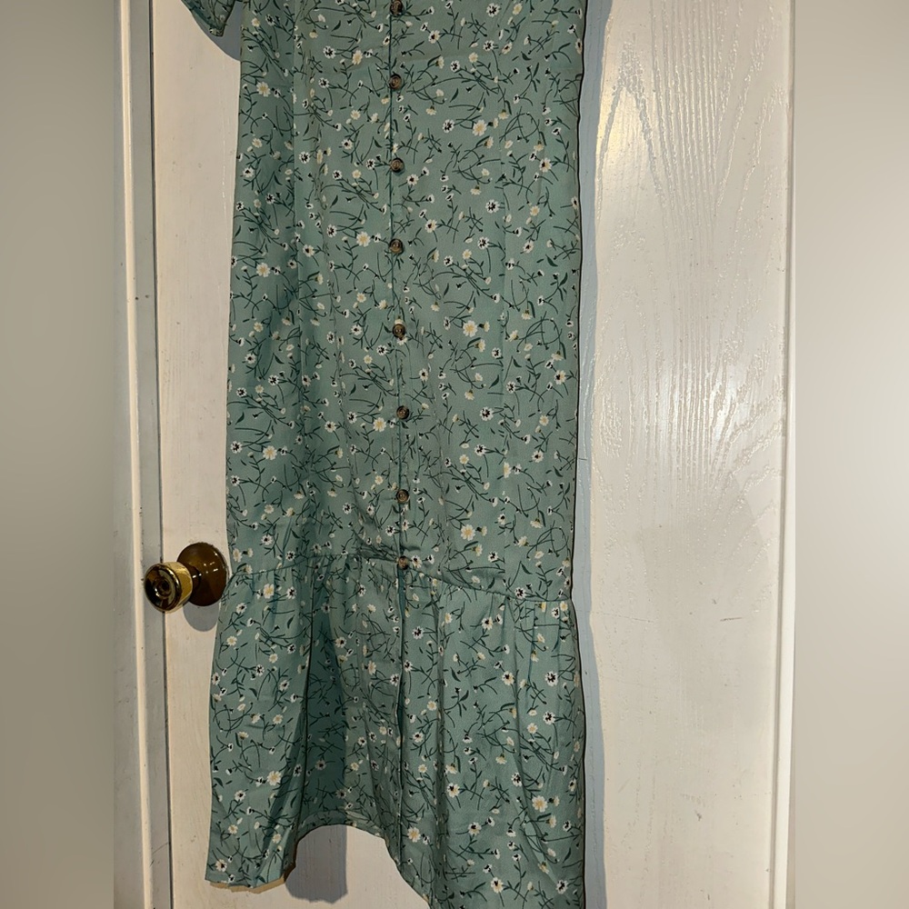 Floral Spring Dress - Picture 2 of 3